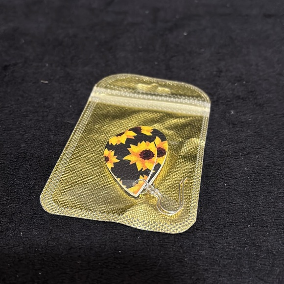 Sunflower earrings | Sunflowers | Lightweight Foam Earrings | sunflowers - Picture 3 of 6